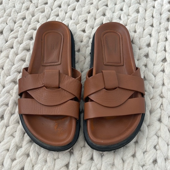 ZARA FLAT CROSS LEATHER SANDALS SIZE 5 - Picture 3 of 6